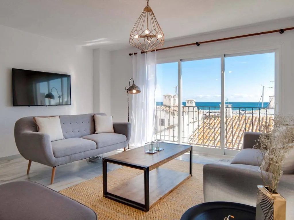 Banus Duplex Waterfront Apartment Marbella